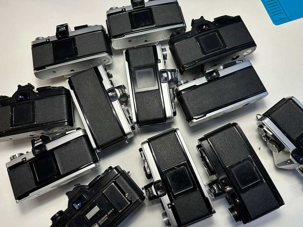 Big lot of Olympus OM camera bodies, Rejected - Image 4