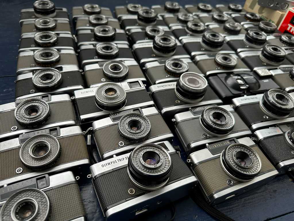 Lot of 50+ Olympus PEN and TRIP 35 - Image 2