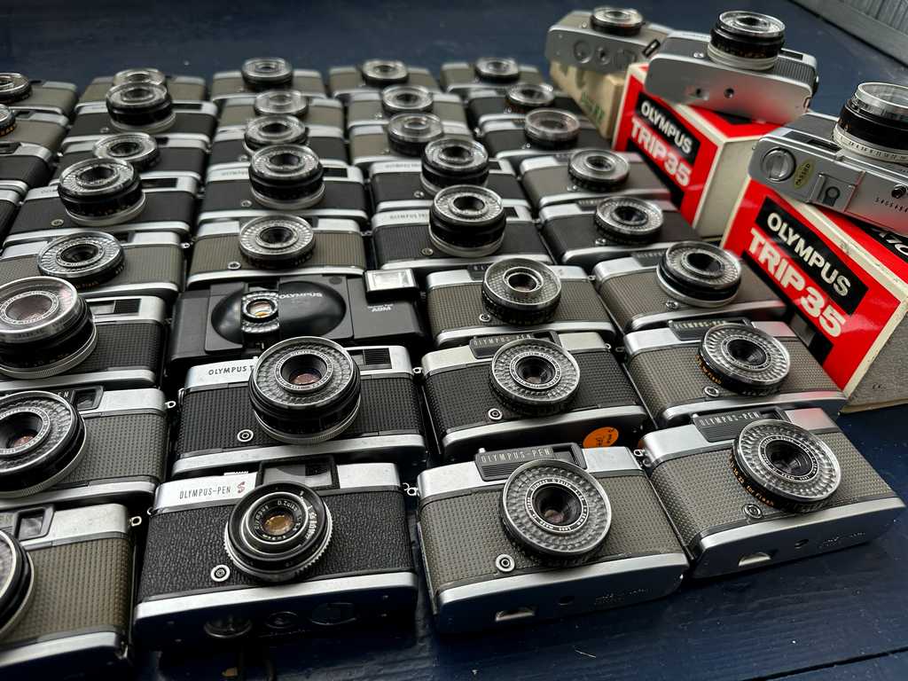 Lot of 50+ Olympus PEN and TRIP 35 - Image 3