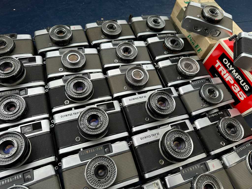 Lot of 50+ Olympus PEN and TRIP 35 - Image 4